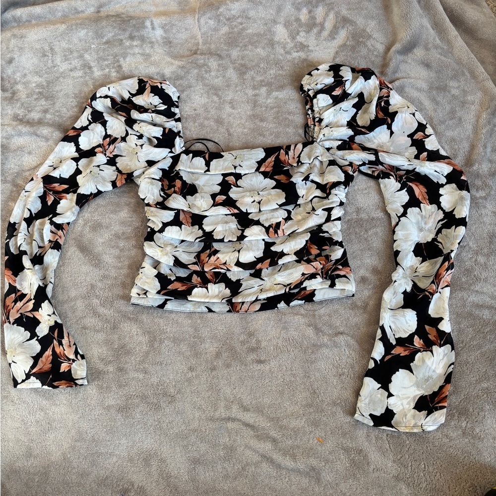 Y2K Abercrombie & Fitch Black Floral Puff Sleeve Blouse